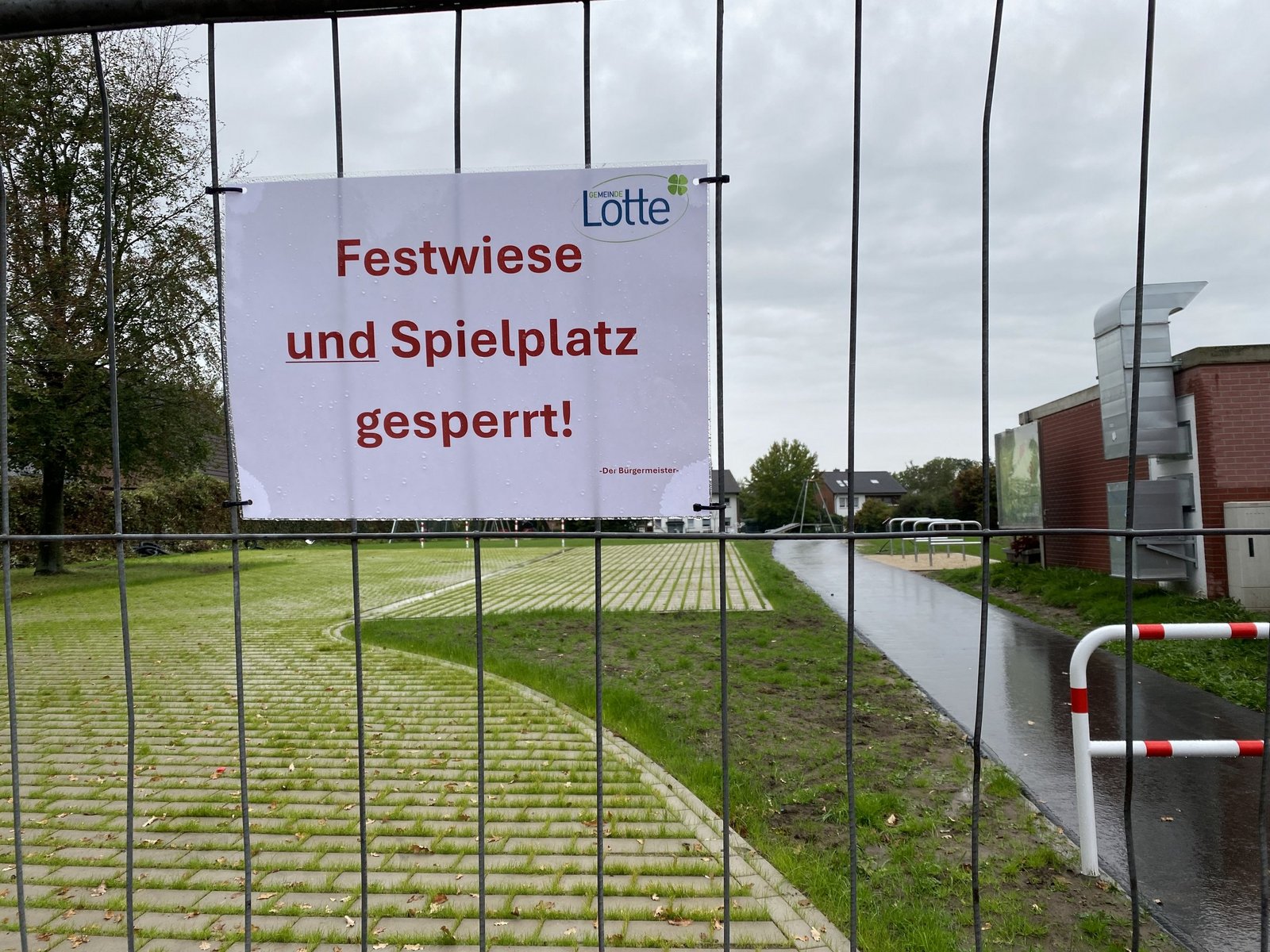 Auf der Festwiese gilt aktuell: Betreten verboten